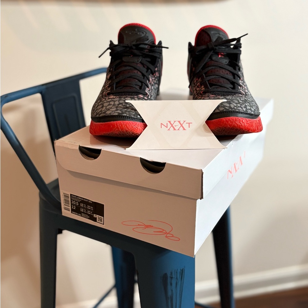 Men's Black and Red Athletic Shoes